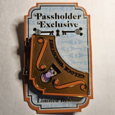 DISNEY WDW PASSHOLDER EXCLUSIVE YOUR KEY TO THE MAGIC FIGMENT PIN ON CARD LR