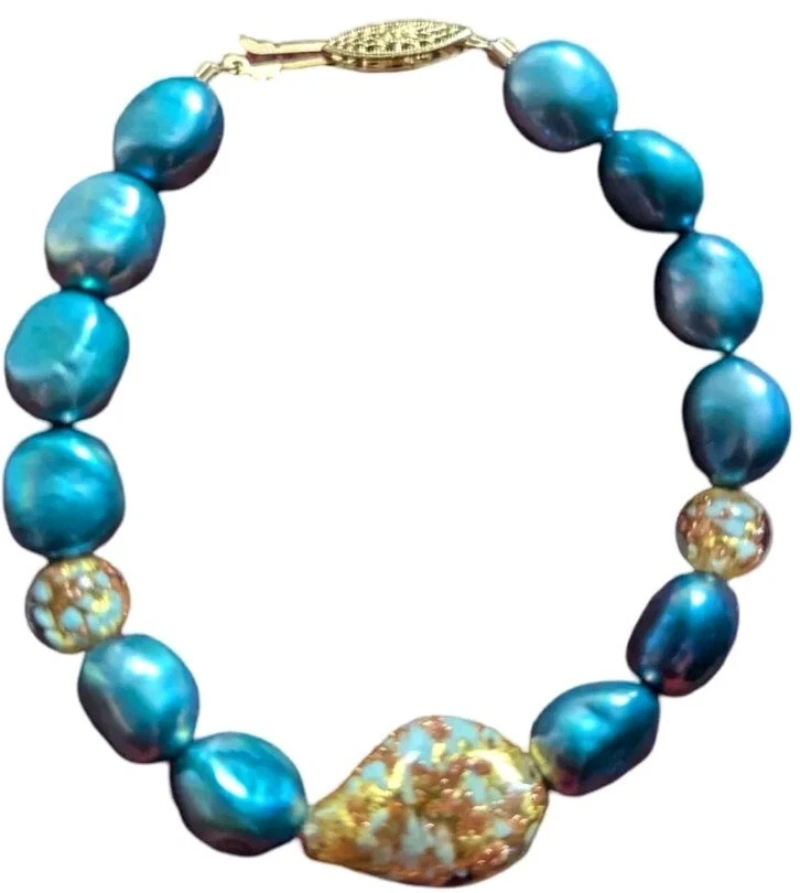 Brazalete de perlas azules de agua dulce de 8" con cierre de oro de 14k y oro en 3 cuentas Foto 4 de 4