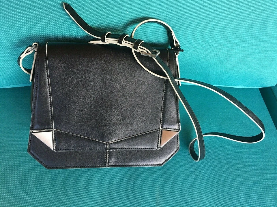 Bolso Bandolera Botkier London Pequeño Cuero Sillín Nuevo $298 Foto 4 de 4