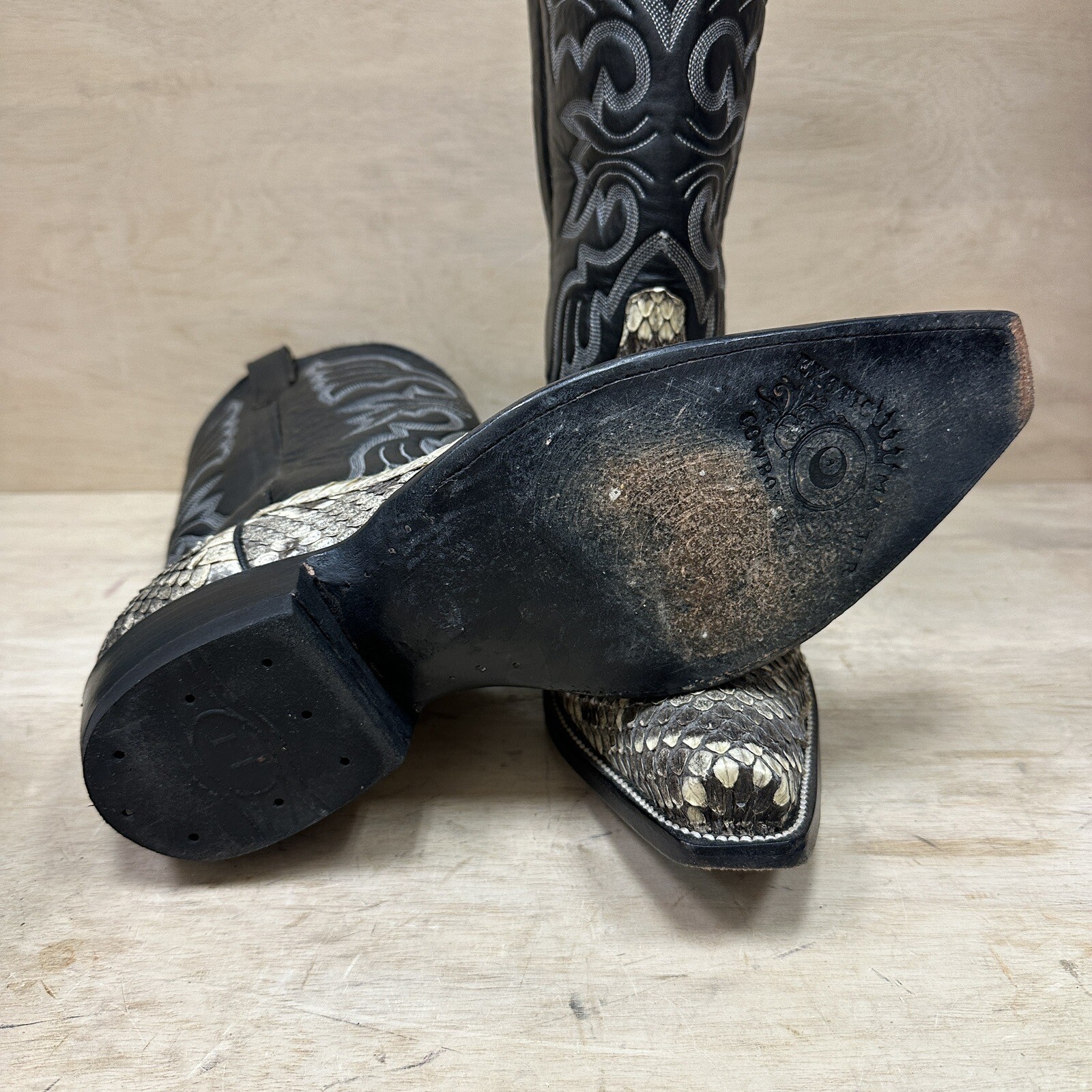 Eastern Diamondback Rattlesnake Cowboy Boots Men Size 12 Narrow Square