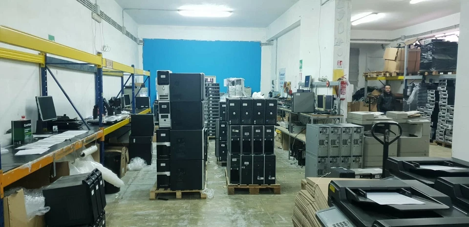 PC Computer Fisso usato completo di Monitor 19" Dual Core 4GB 250 GB con WEBCAM - Immagine 4 di 4