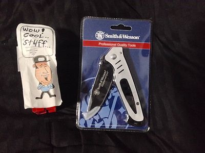 SMITH & WESSON  EXTREME OPS  Folding Pocket Knife   NEW IN BOX   NICE  GO SEE IT
