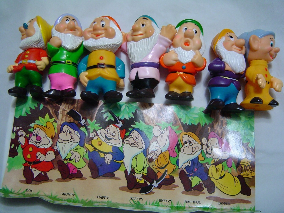 Disney Complete Set of Snow White's Seven Dwarfs - Plastic 5