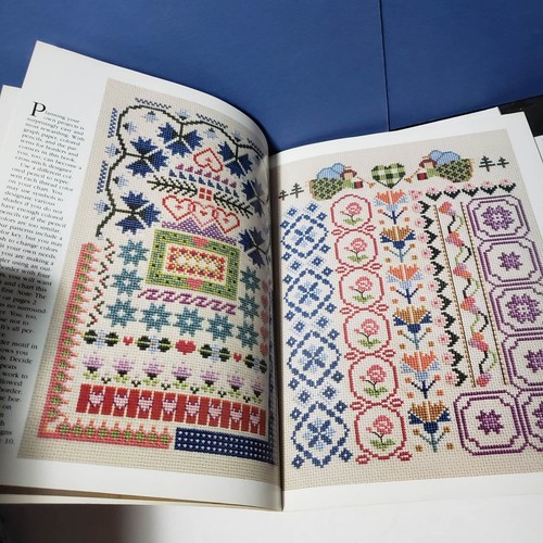 BEAUTIFUL BORDERS AND CORNERS Cross Stitch Patterns Better Homes and Gardens - Picture 4 of 11
