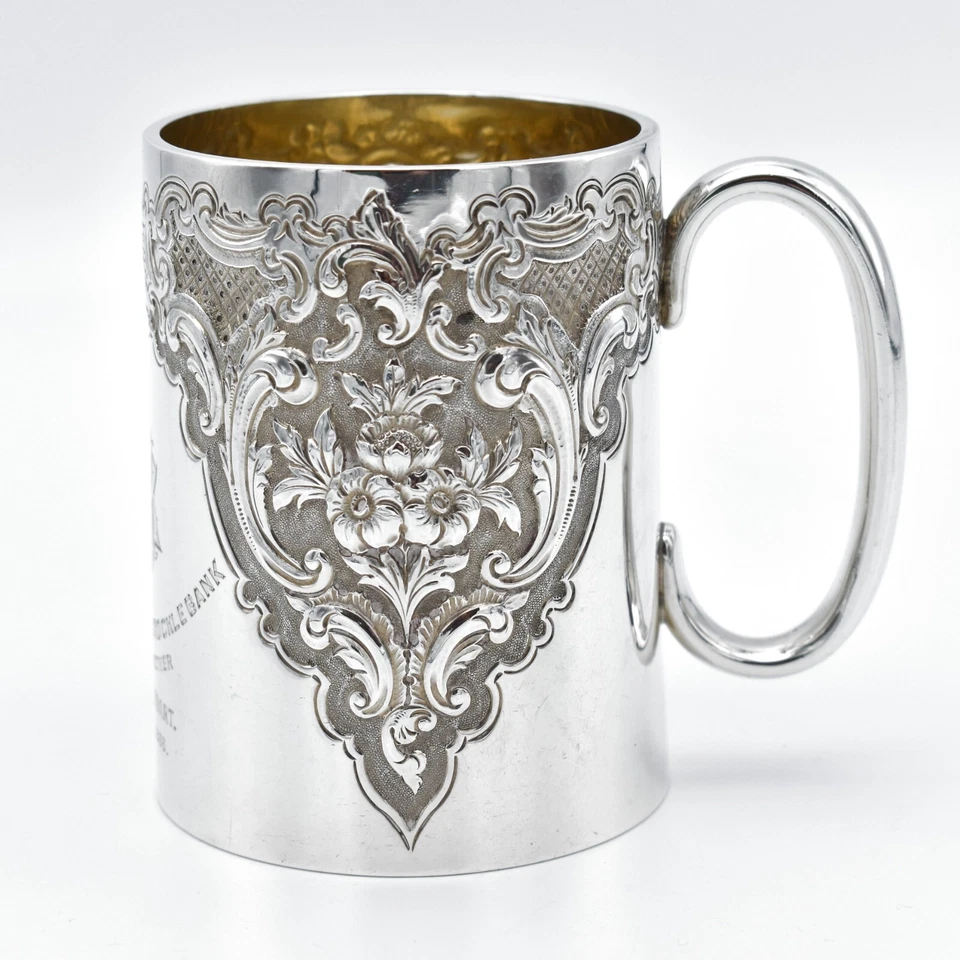 Antigua taza jarra de plata de ley alto relieve victoriano Londres 1894 Foto 2 de 4