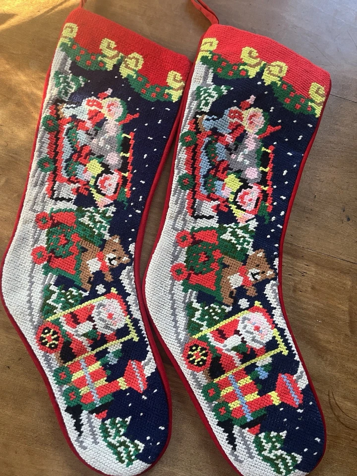 2 Juguetes de tren de Papá Noel de punta de aguja de colección terciopelo rojo medias de Navidad 19x5 oso elfo Foto 3 de 4