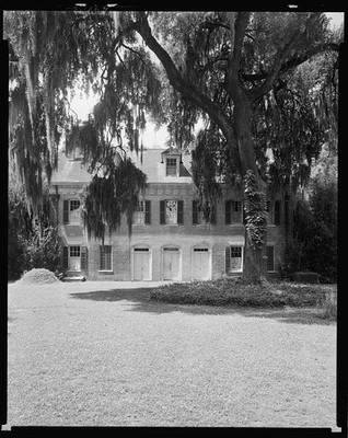Photo:New Iberia Louisiana Hall House 1938 Plantation House Spanish Moss