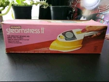 Vintage Osrow Steamstress II Lightweight Steam Iron
