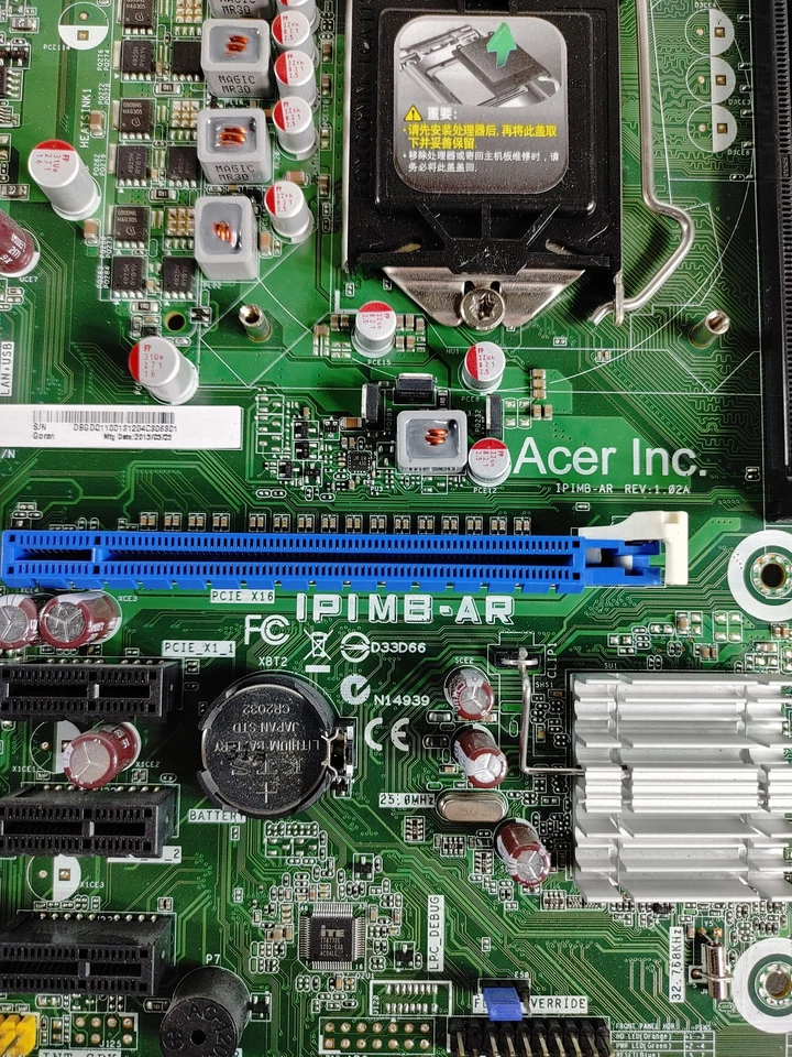 Lote de 2 placas madre de escritorio Acer DB.GDD11.001 Intel LGA 1156 DDR3 SDRAM Foto 2 de 4