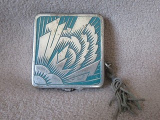 Vintage ART DECO POWDER COMPACT BEAUTE LTD FRANCE MECHANICAL POWDER DISPENSER