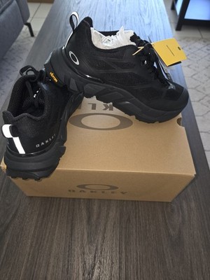Oakley SI Men's Light Breathe Trail Shoe, Triple Black - 5.0 REG