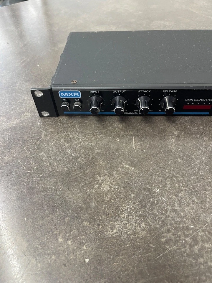 MXR Model 136 Dual Limiter 2 Channel Compressor - Stereo/Dual Mono Mode  - Image 2 of 4