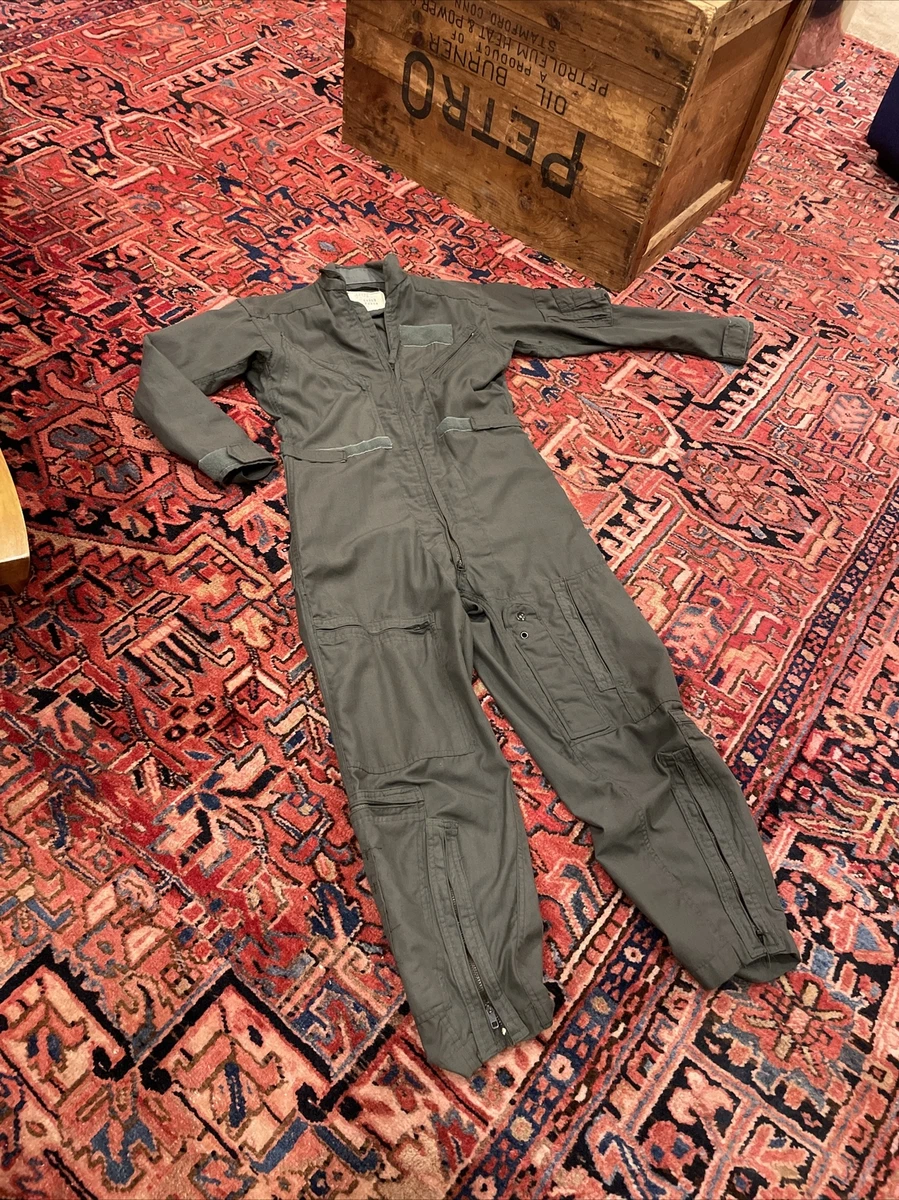 Real USAF Pilot Flight Suit Jumpsuit 70s Vtg CWU-27/P 38s Airlift