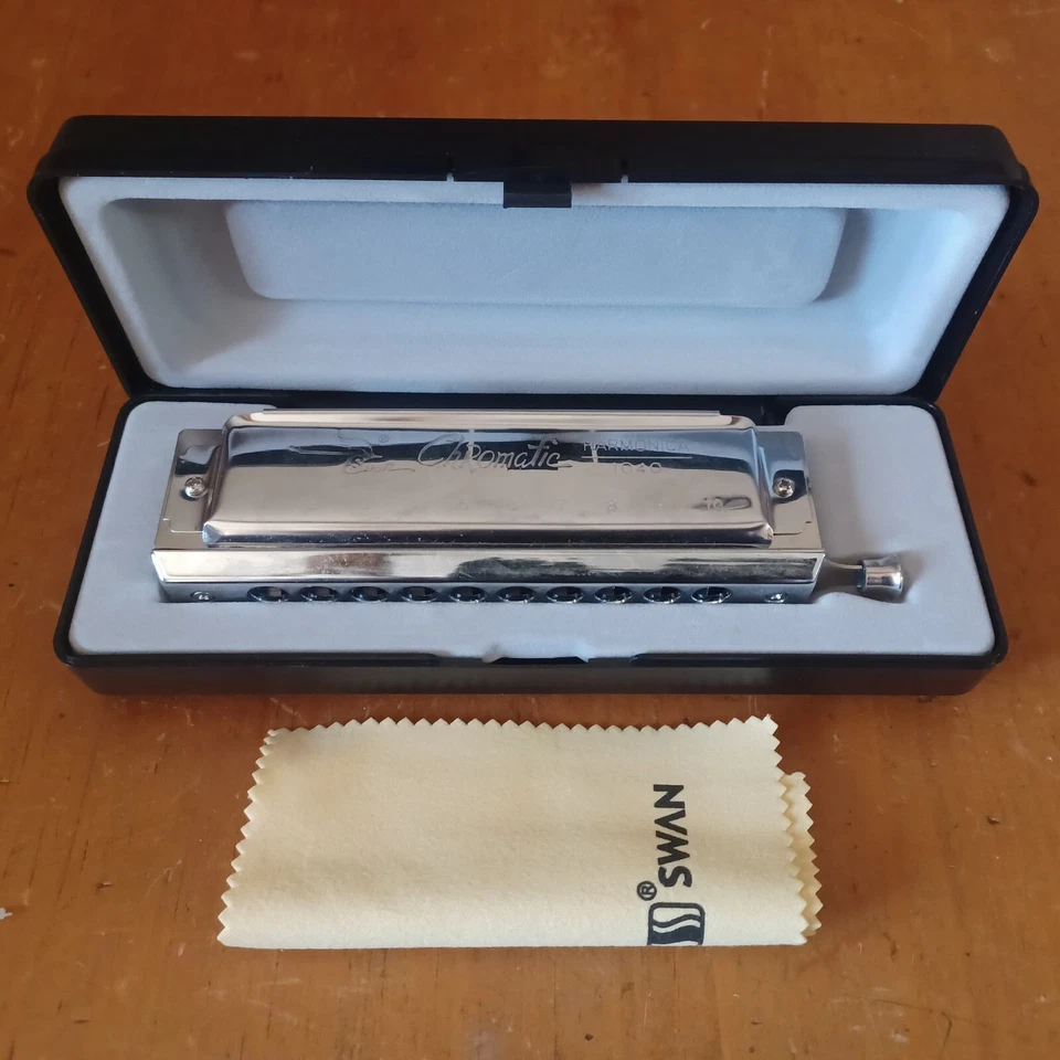 Paño de limpieza estuche Swan Chromatic Harmonica 1040 C ¡Bonito! Foto 2 de 4