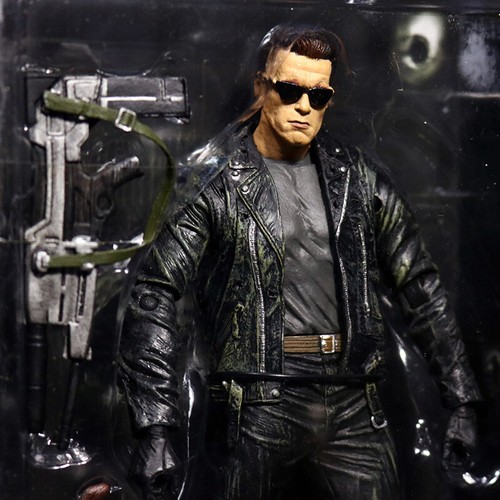 Figura de acción NECA Terminator 2 Judgment Day T-800 Battle Across Time Arnold 7 - Imagen 8 de 9