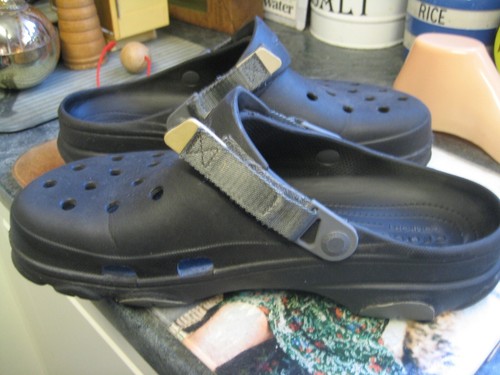 crocs iconic comfort black adjustable straps slider sandals size uk 12 - Picture 2 of 5