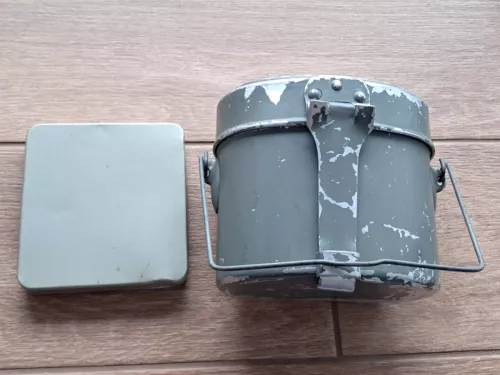 DDR NVA COMPLEX COOKIE COMPRESSION IRON RATION +  canteen  cold war relic rare