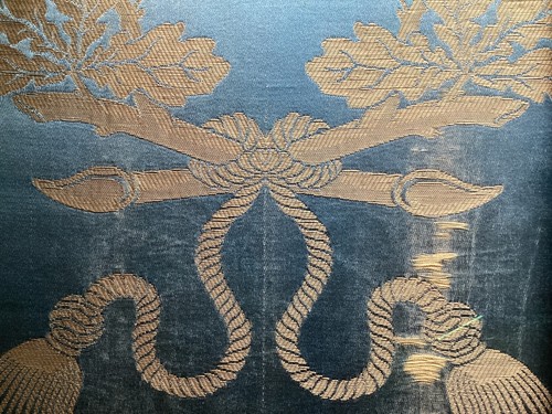 FRAMED SAMPLE OF QUEEN ELIZABETHS CORONATION FABRIC - Picture 7 of 12