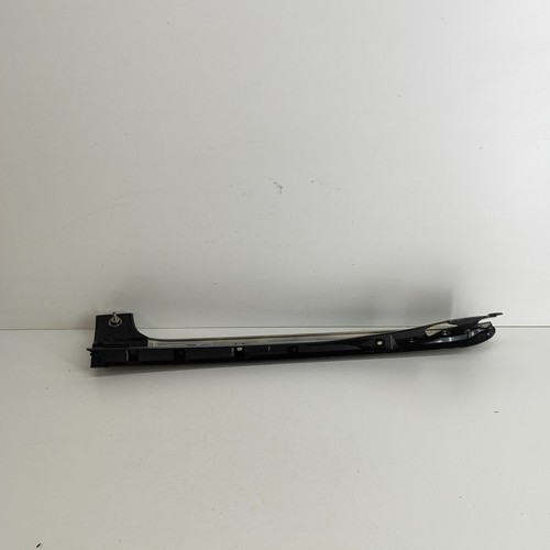 Aston Martin DB11 Windshield Fairing Left Vertical KY53-L519A37-AD - Picture 5 of 9