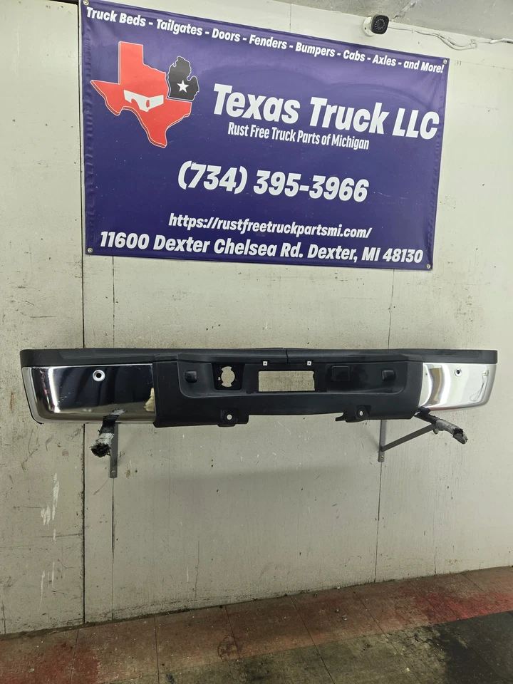 2011-2014 Chevrolet Silverado / GMC Sierra 2500 3500 HD Rear Bumper - Image 3 of 4