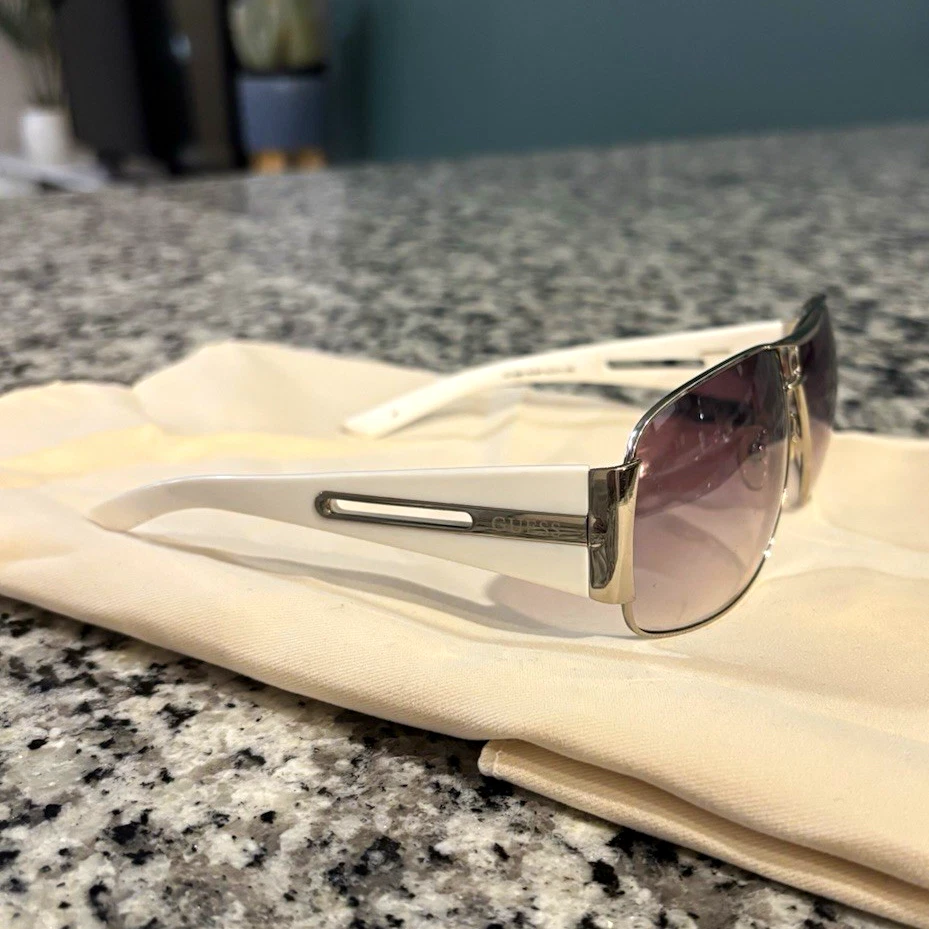 〜最終値下げ〜GUCCI アビエーターサングラス シルバー 25+ Gucci Silver Sunglasses for Men for sale | Updated Oct 2026