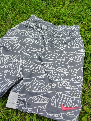 Nike Dry Shorts Athletic Gym Training All Over Print Grey Boys Youth L 12 - Picture 4 of 7