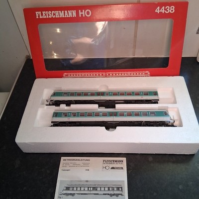 Fleischmann HO 2 Schienen DC 4468 DB 614 2 Wagen Diesel Triebzug sieht unbenutzt aus AA29