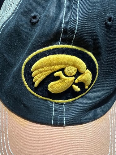 Cappello Berretto Iowa Hawkeyes Uomo Snapback Grigio Maglia Camionista NCAA College Baseball Logo - Foto 2 di 13