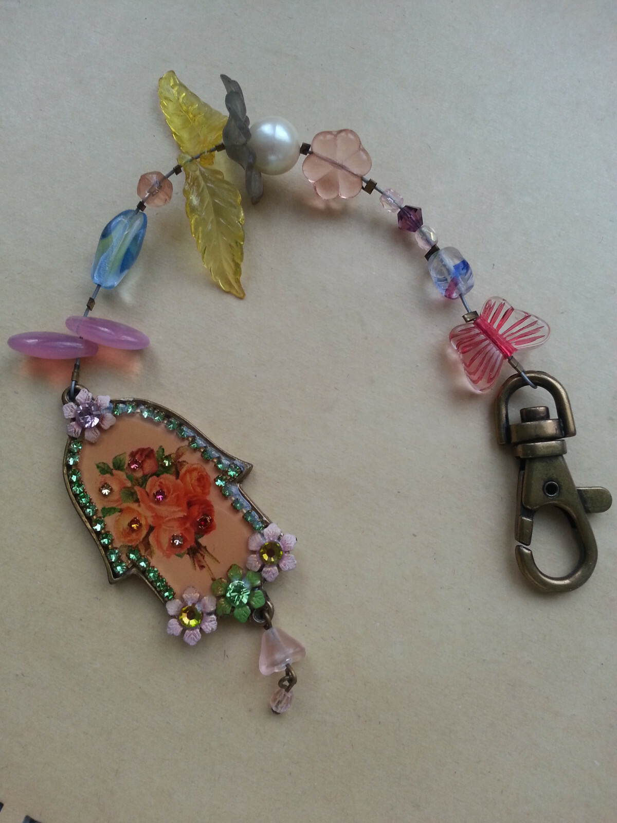 Porte-clés hamsa Michal Negrin le cadeau romantique fait main avec Swarovski