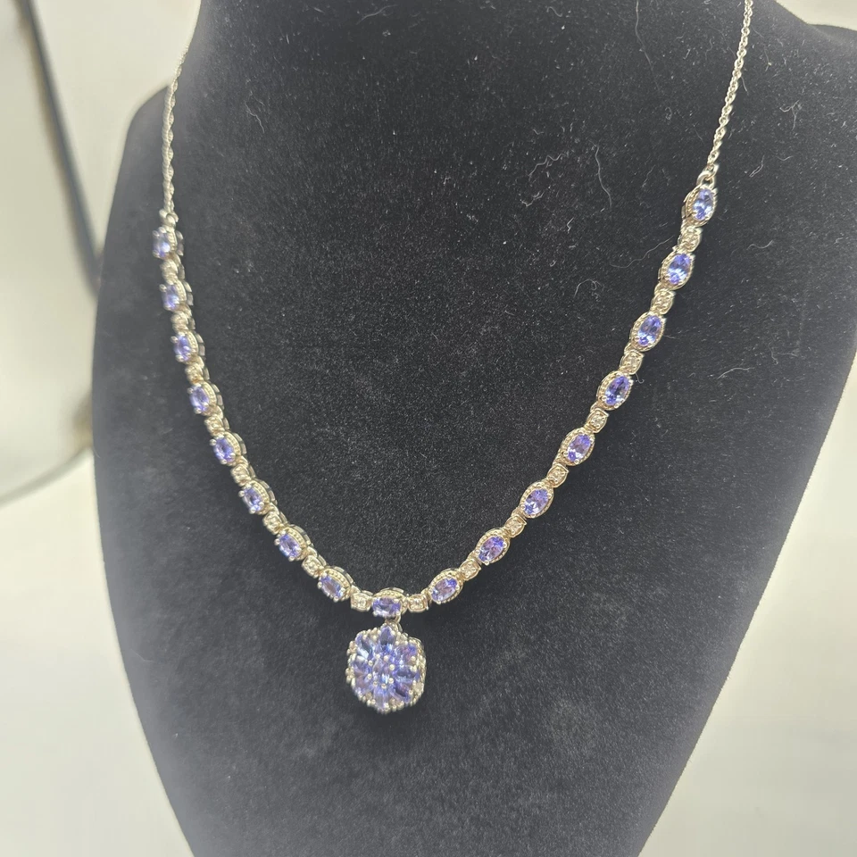 Collar de circonitas blancas naturales de tanzanita platino sobre plata de ley de 18"  Foto 2 de 4