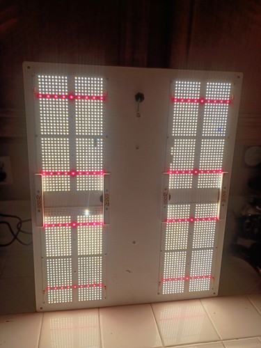HLG 650R Diablo LED Grow Light Horticulture lighting Group two