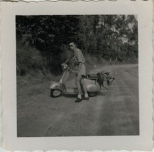 PHOTO ANCIENNE - VINTAGE SNAPSHOT - VESPA SCOOTER TRANSPORT VOYAGE -MOTORCYCLE 2