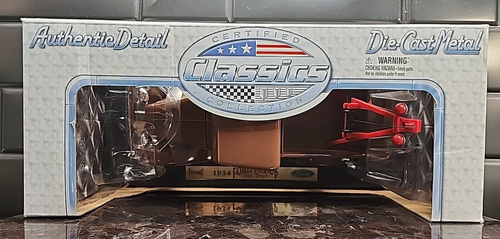 Road Legends 1934 Ford Pick-Up Tow Truck 1:18 Die-Cast Classic Collection Sealed - Picture 4 of 7