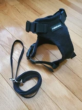 NEW Rabbitgoo harness - adjustable and leash