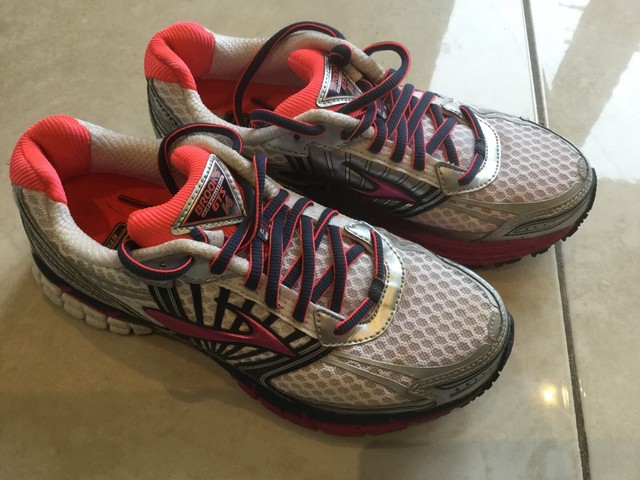 brooks gts ladies running shoes