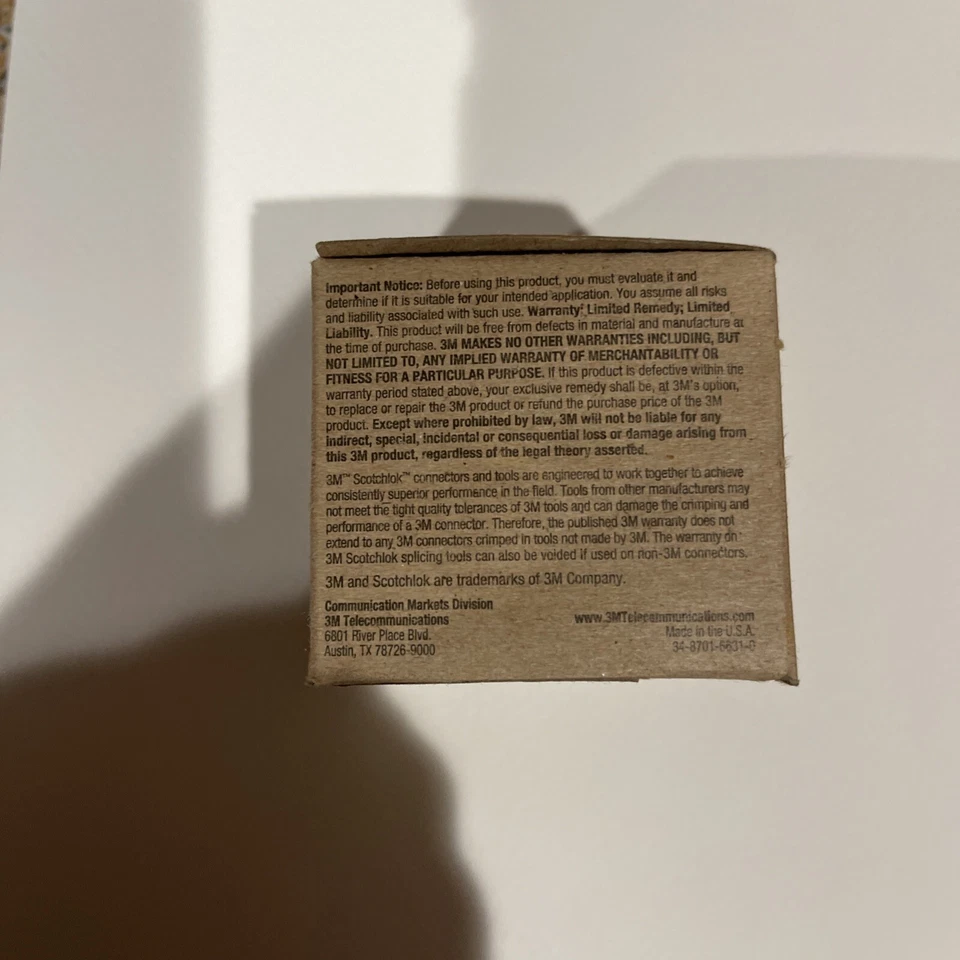 (100) 3M UR Scotchlok Connectors 26-19 Awg Connectors New in Box  - Image 4 of 4