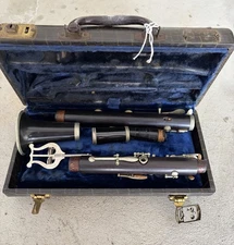 VINTAGE V. Kohlert & Son Graslitz Clarinet With Case AS IS UNTESTED READ DESC