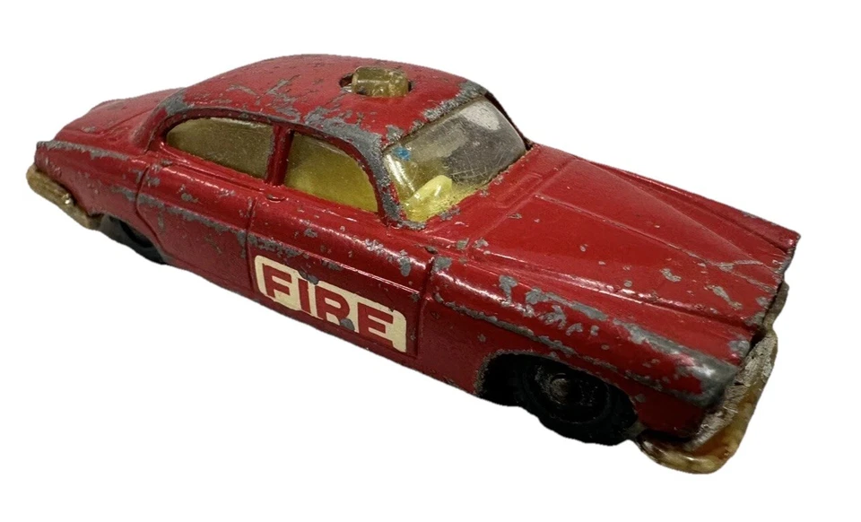 Jaguar MK-10 1/64 Vintage Husky British Diecast Fire Dept Vehicle JUNKYARD - Image 4 of 4