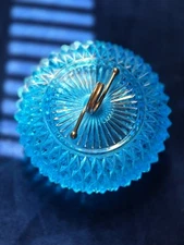 VTG INDIANA TIARA GLASS DIAMOND POINT COVERED CANDY DISH ELECTRIC BLUE W/ HANDLE