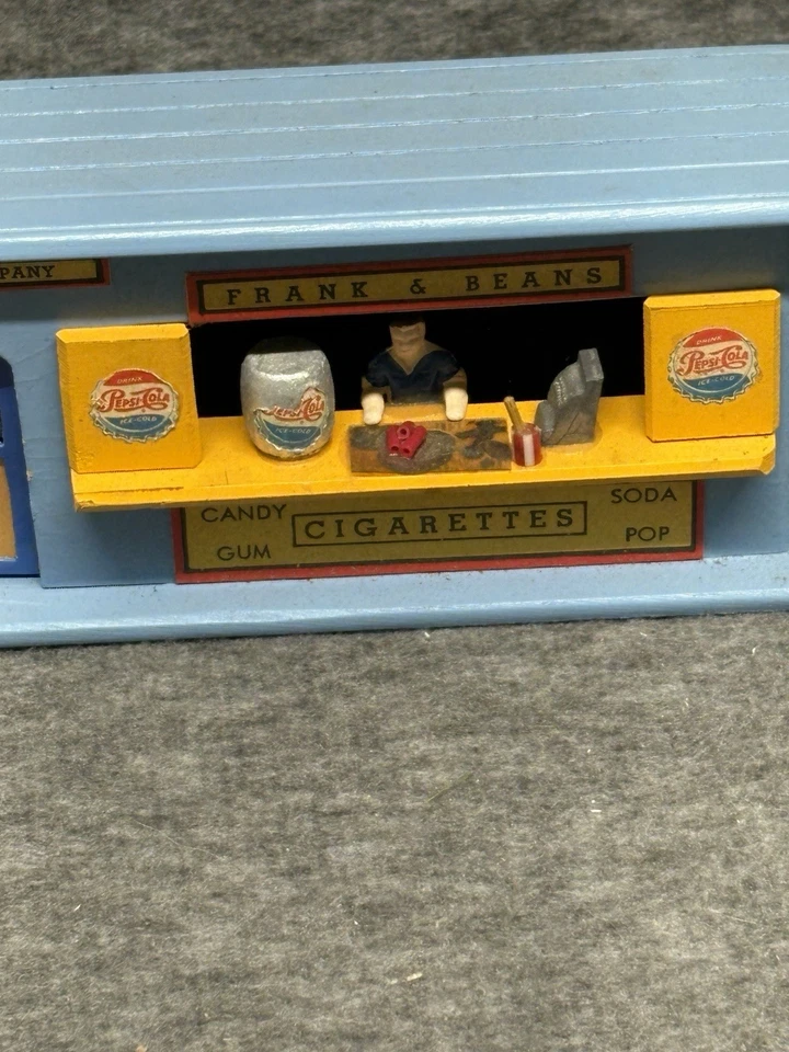 270 American Flyer News Stand / Frank & Bean Stand - Image 3 of 4