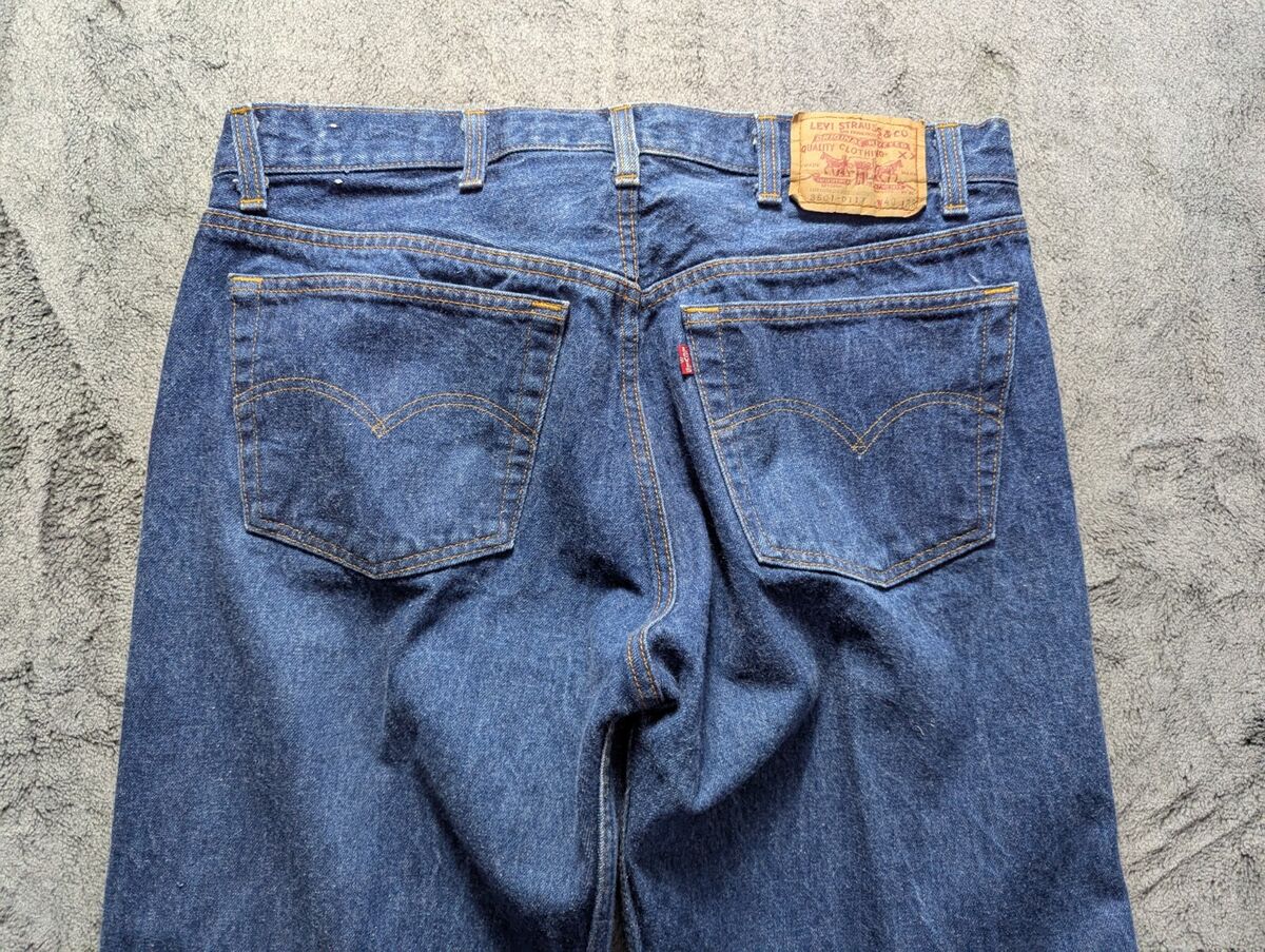 Vintage Levi's 3501-0117 Button Fly Straight Leg Jeans Mens Vintage Levi's 3501-0117 Button Fly Straight Leg Jeans Mens
