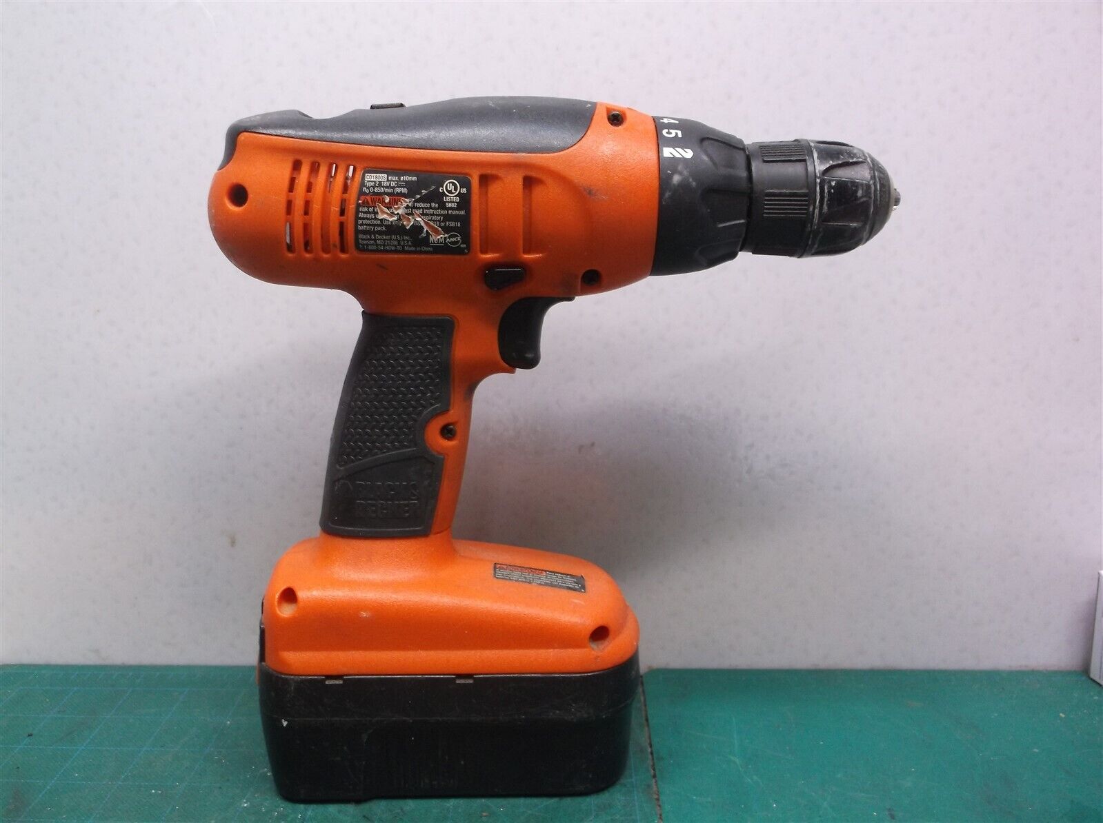 Black & Decker GC1800 Type 2 10mm 18V Cordless Drill With Battery