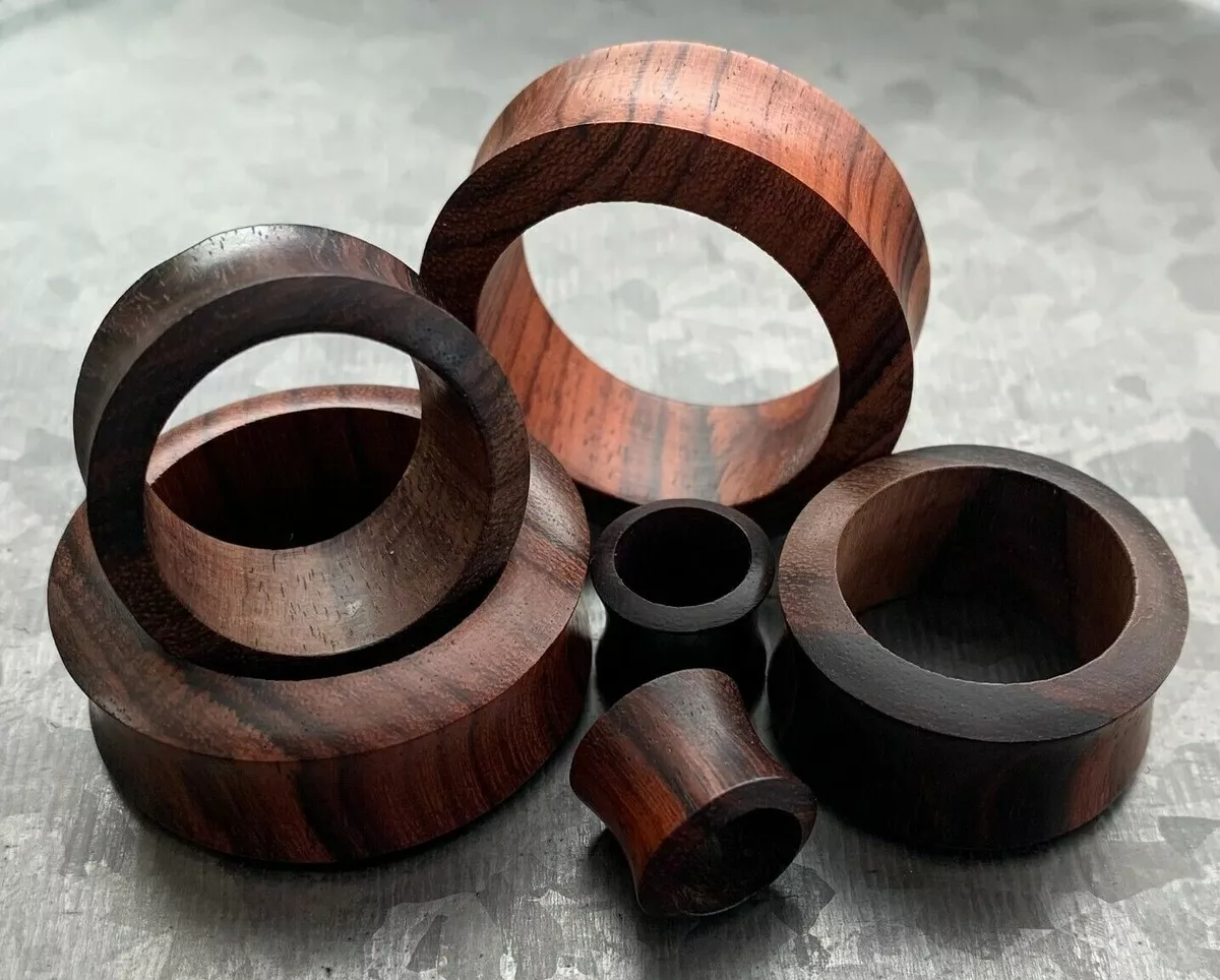 Organic plugs outlet and tunnels