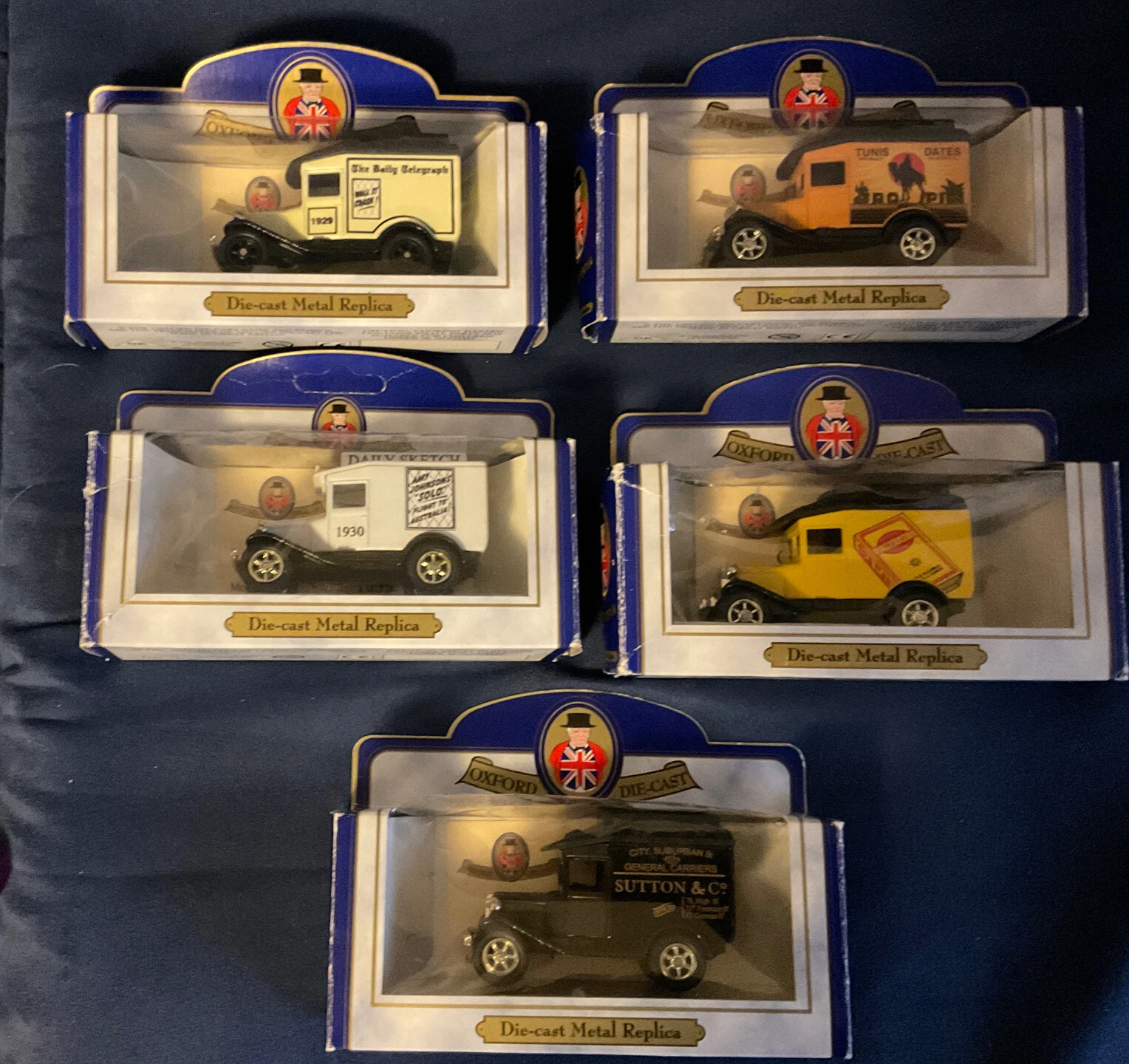 VANS Cinque furgoni Ford Oxford pressofusi modello A.