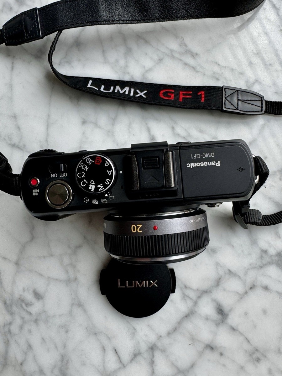 Panasonic Lumix DMC-GF1 Mirrorless Camera 20mm f/1.7 Lens Black