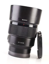 Sony FE 85mm F1.8 AF Prime SEL85F18 Lens FE Mount  Front & Rear Lens Caps & Hood