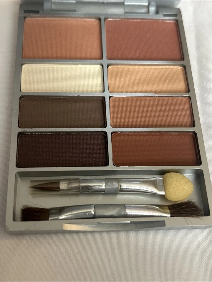 Models Prefer palette w/ 2 Blush 6Eyeshadow 8 cream lipsticks #2 nede-red shades - Image 4 of 4