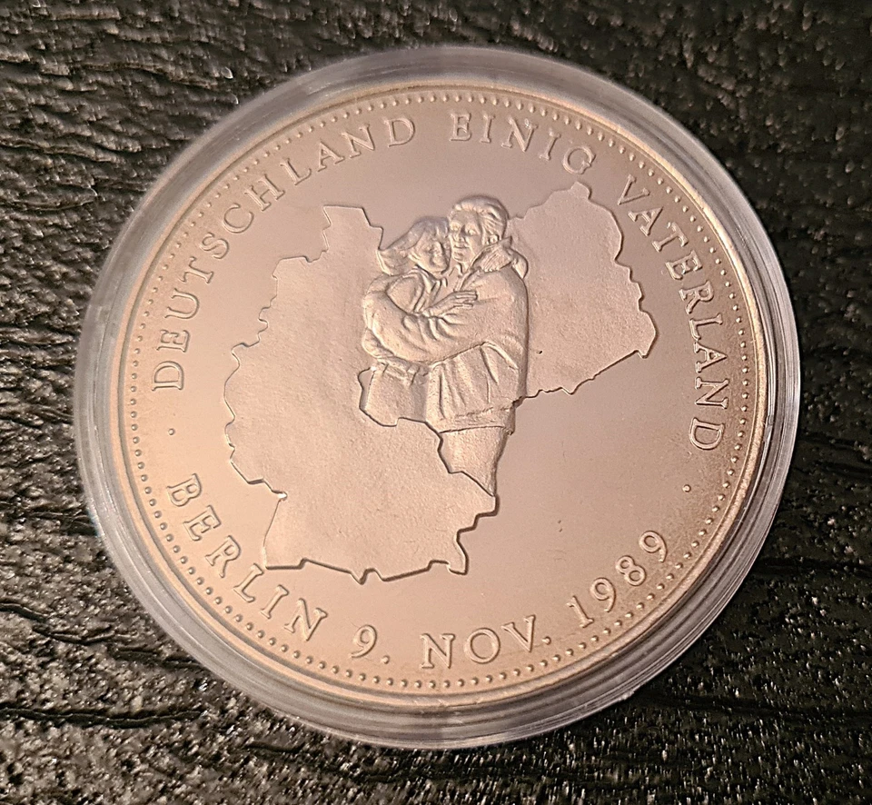 Gedenkmedaille Deutschland Wiedervereinigung in Box PP - Bild 2 von 2