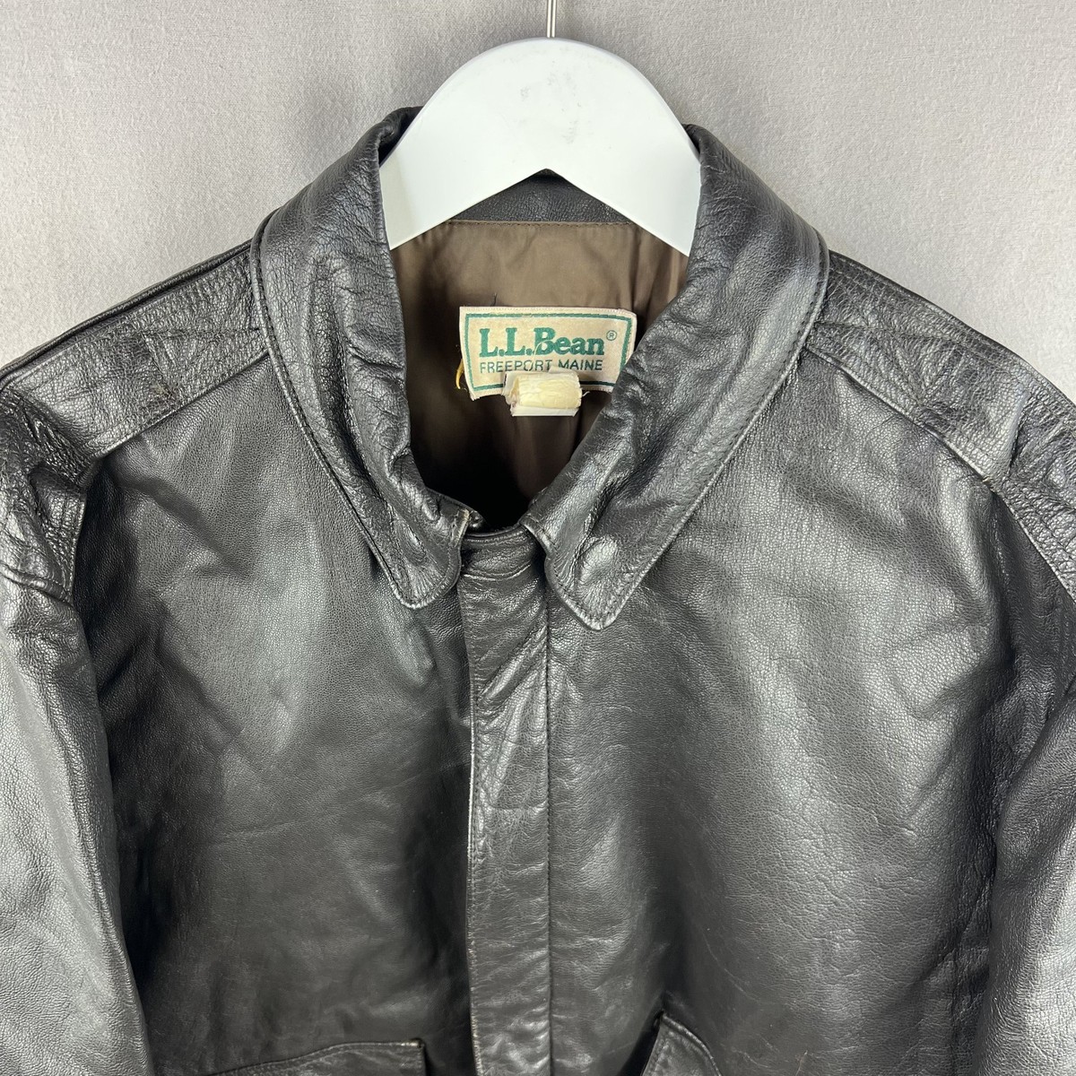 ジャケット・アウター 80s L.L Bean A-2 real leather bomber jkt Vintage 80s LL Bean A2 Leather Bomber Flying Jacket Size 46