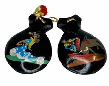 Uno Casta uelas de Tela Negra. One Authentic Handmade Painted Castanets Vintage